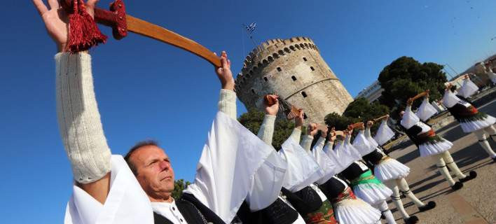 Ρουγκατσάρηδες πλημμύρισαν το Λευκό Πύργο (εικόνες)